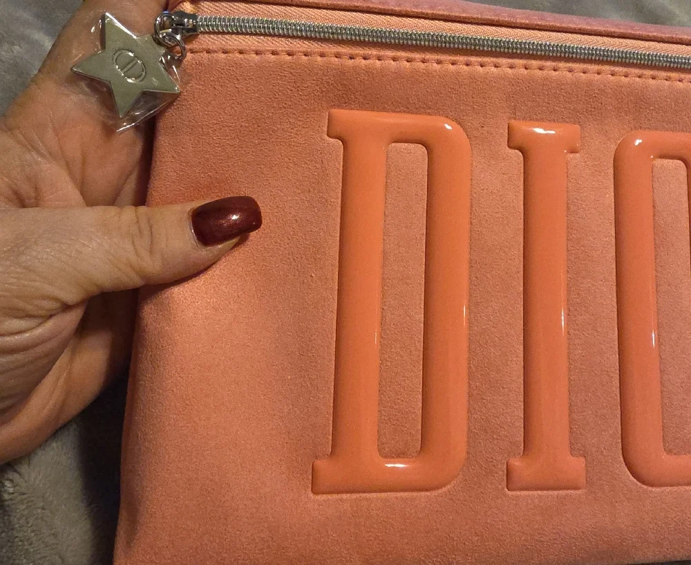 Dior Pink Cosmetic Pouch - Picture 4 of 5